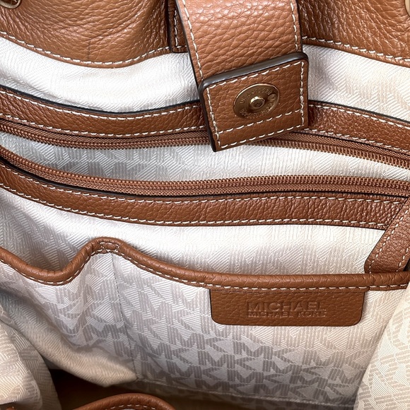 Michael Kors Marina Tote LG Drawstring Tote w/Gold Tone HW - 30S6GMAT3V Denim - Picture 14 of 17